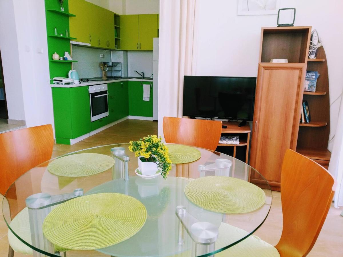 Apartments Elinor Budjaka Süzebolu Dış mekan fotoğraf