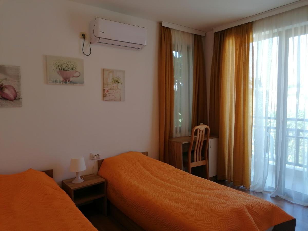 Apartments Elinor Budjaka Süzebolu Dış mekan fotoğraf