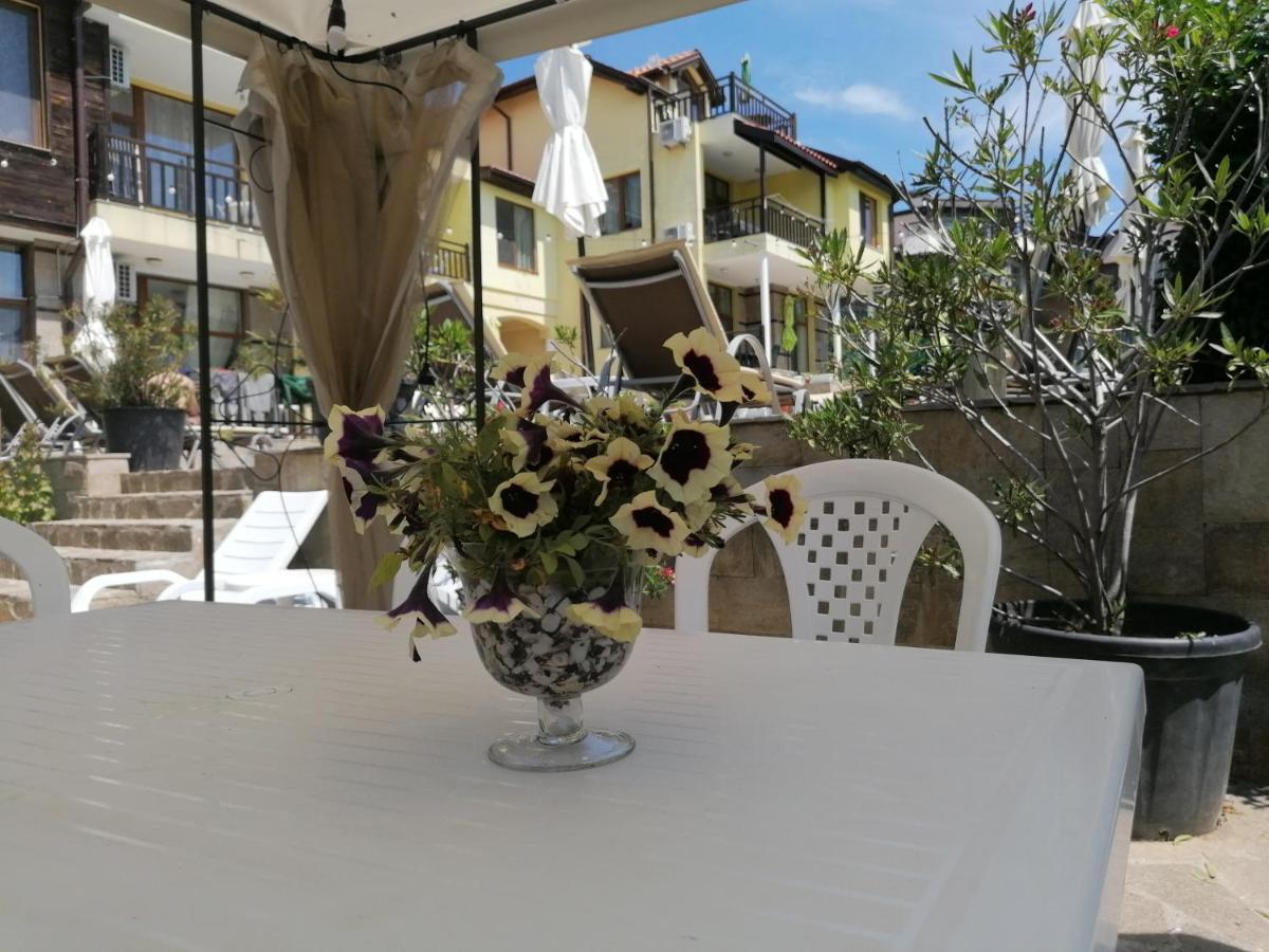 Apartments Elinor Budjaka Süzebolu Dış mekan fotoğraf